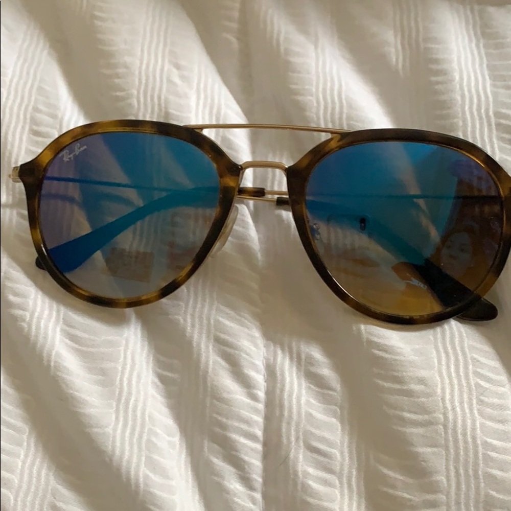 Ray-Ban sunglasses. Tortoise shell
